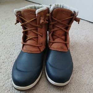 Sperry Winter Wool Boots size 8